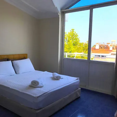 Deniz Hotel *